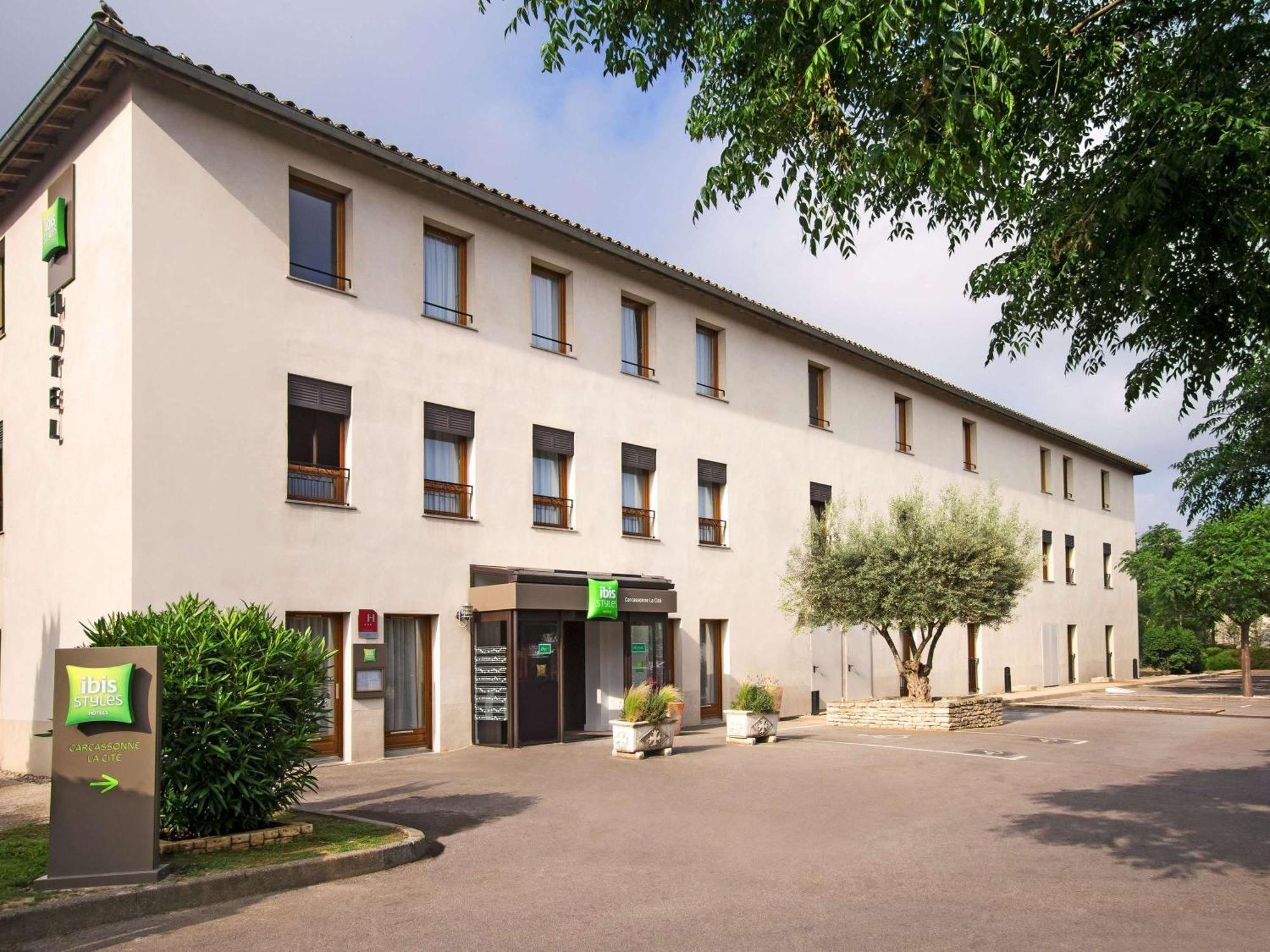 Hotel ibis Styles Carcassonne La Cité Exterior foto