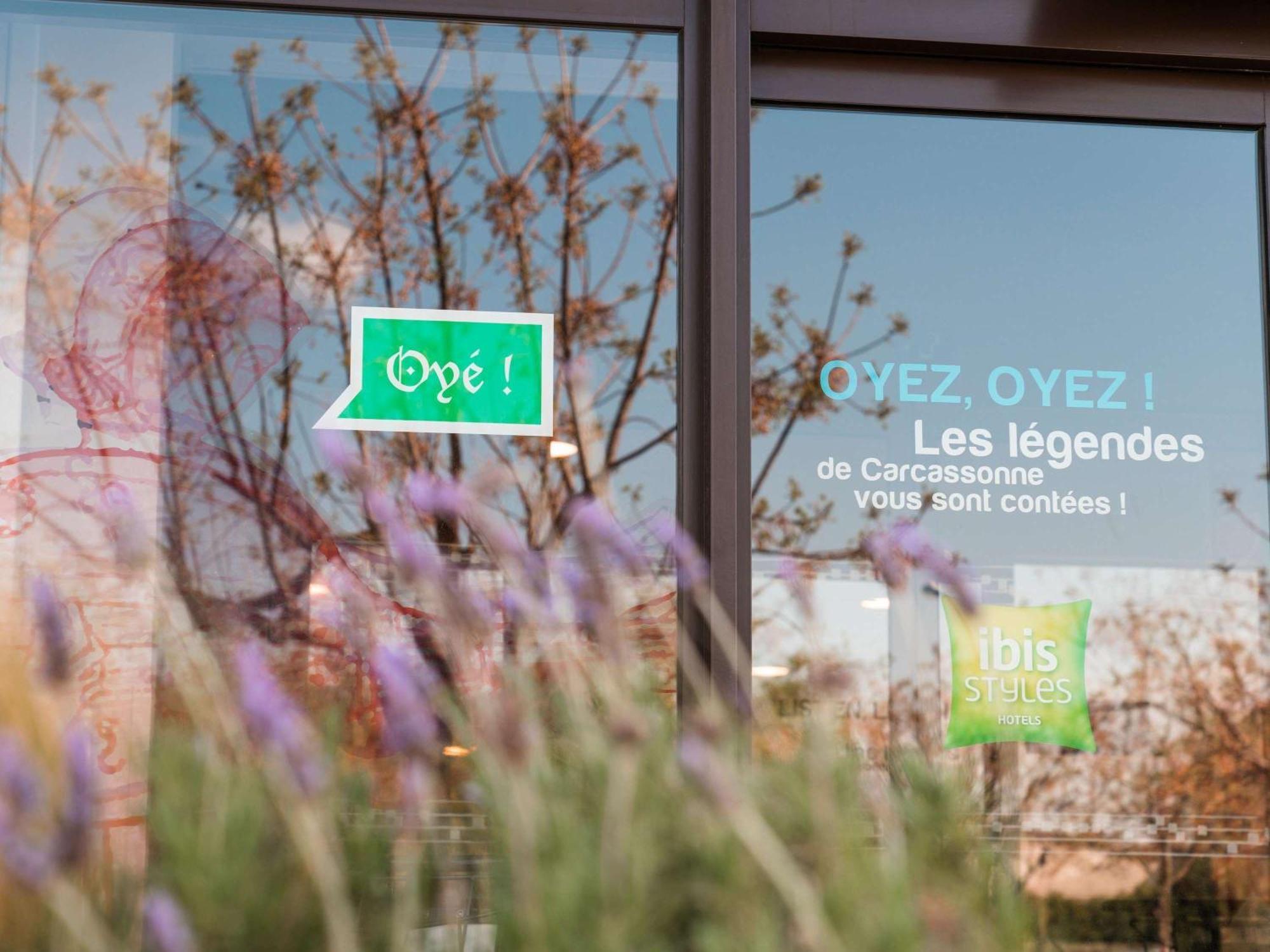 Hotel ibis Styles Carcassonne La Cité Exterior foto